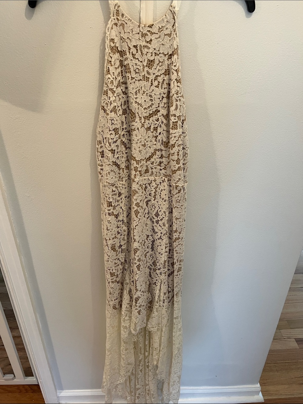 DO+BE Cream Lace High-Low Dress